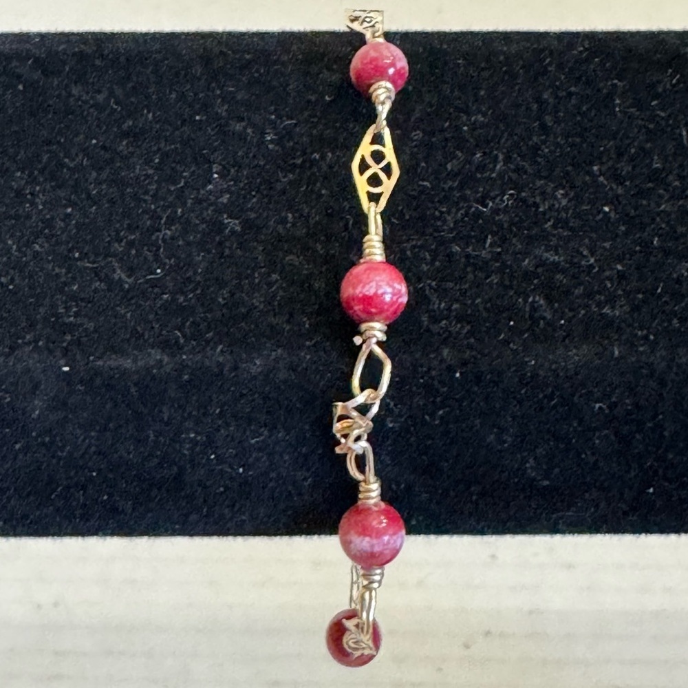 Vintage 14K Gold Filled Burgundy Gemstone Beaded Bracelet 7" Classic Casual